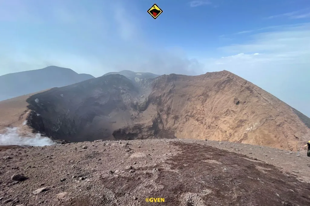 Escursione alla cima dell'Etna Nord in 4x4 + ritorno a piedi