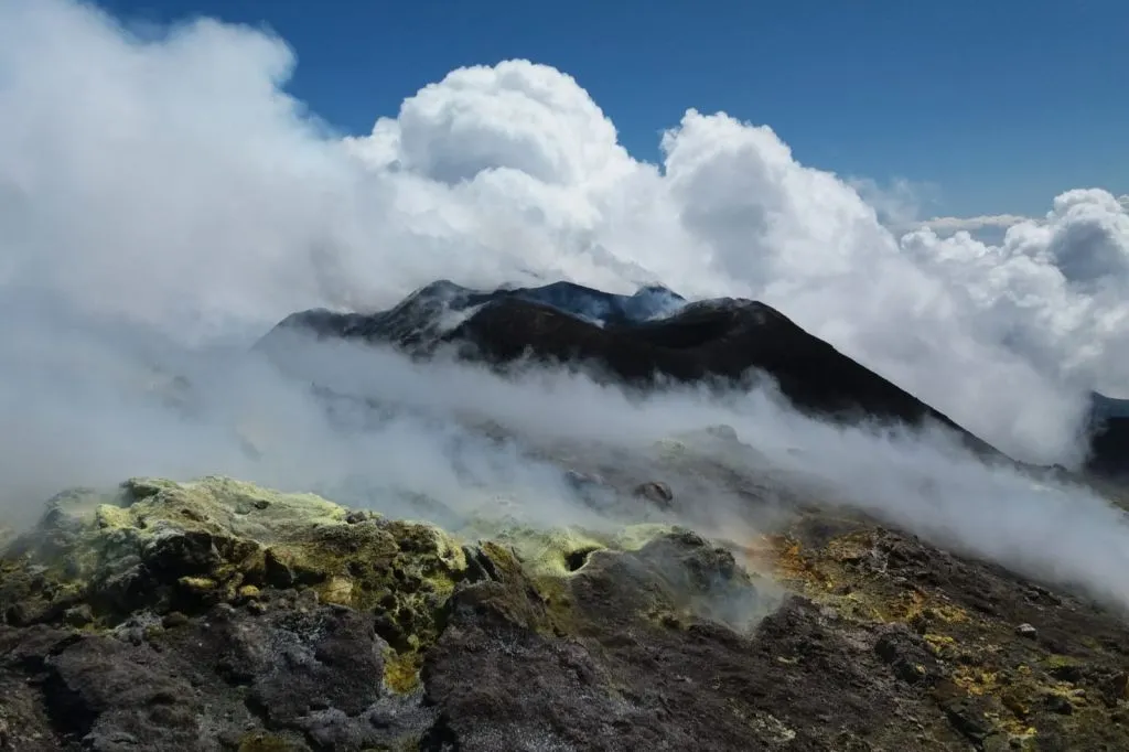 Escursione alla cima dell'Etna Nord in 4x4 + ritorno a piedi