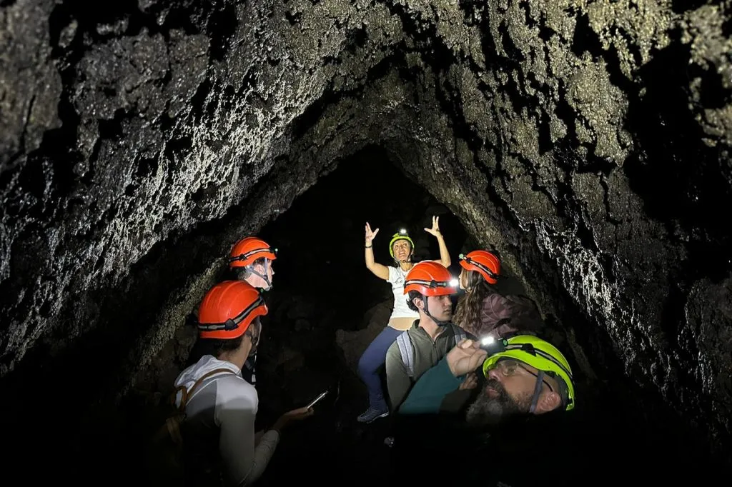 Monte Etna e Grotta della Lava: Tour guidato
