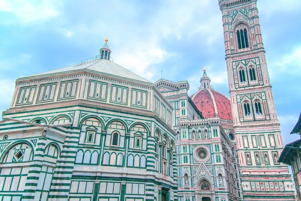 Florence: Guided Walking Tour + Roundtrip from Rome