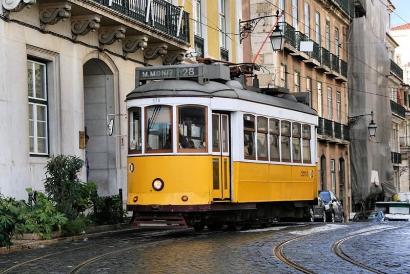 Lisbon: Audio Guide App