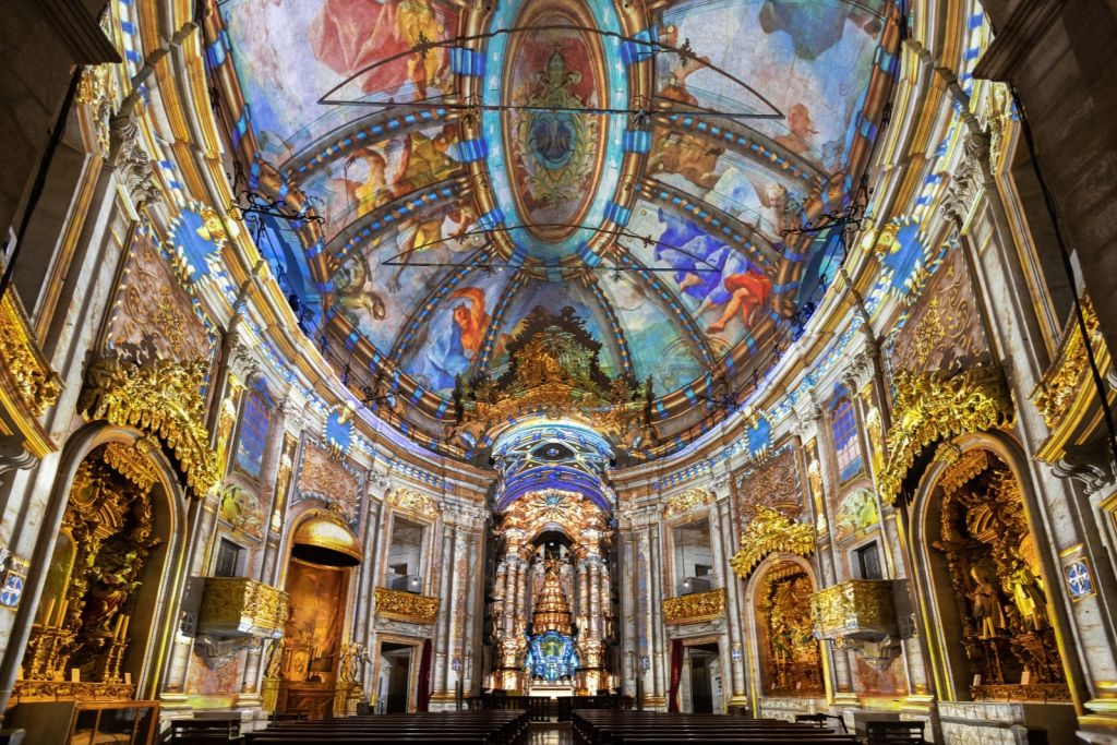 Spectacle de lumière Spiritus à l'église de Clérigos