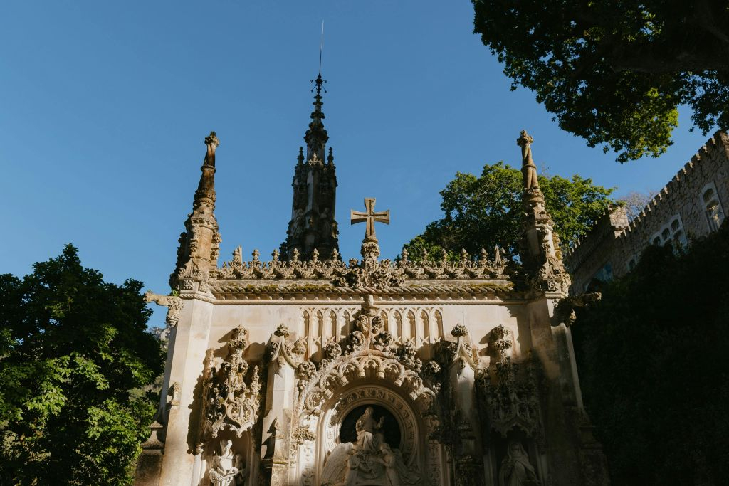Quinta da Regaleira: Skip The Line Ticket + Guided Tour