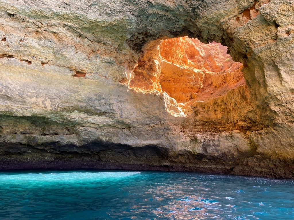 Benagil et la côte : Circuit complet des grottes en bateau depuis Portimão