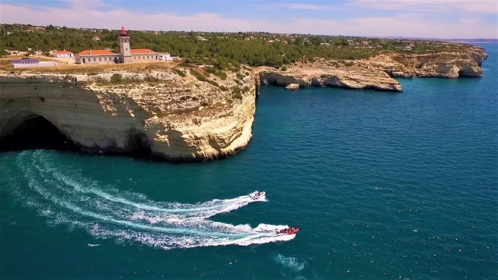Benagil et la côte : Circuit complet des grottes en bateau depuis Portimão