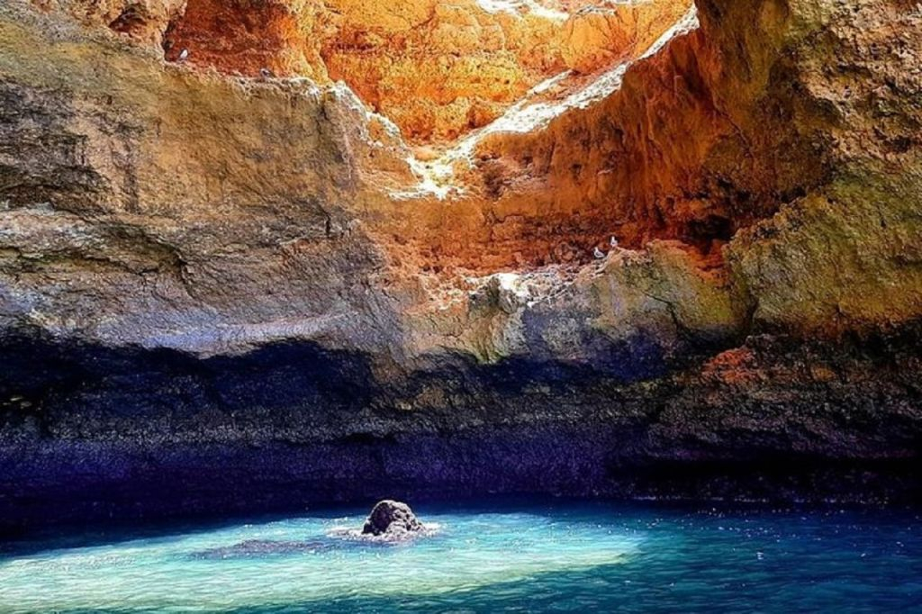 Benagil et la côte : Circuit complet des grottes en bateau depuis Portimão