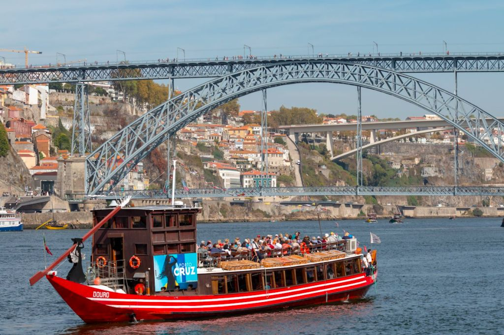 Oporto: Paseo en barco de los seis puentes del Duero desde Ribeira