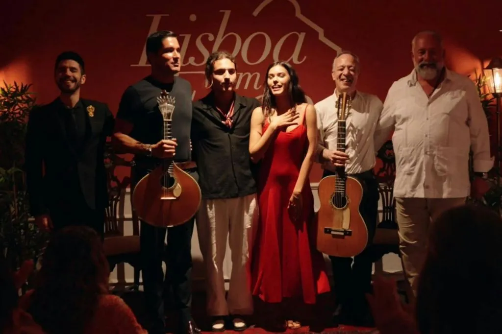 Fado in Lisbon: Intimate Live Fado Evening Music Show with Port Wine