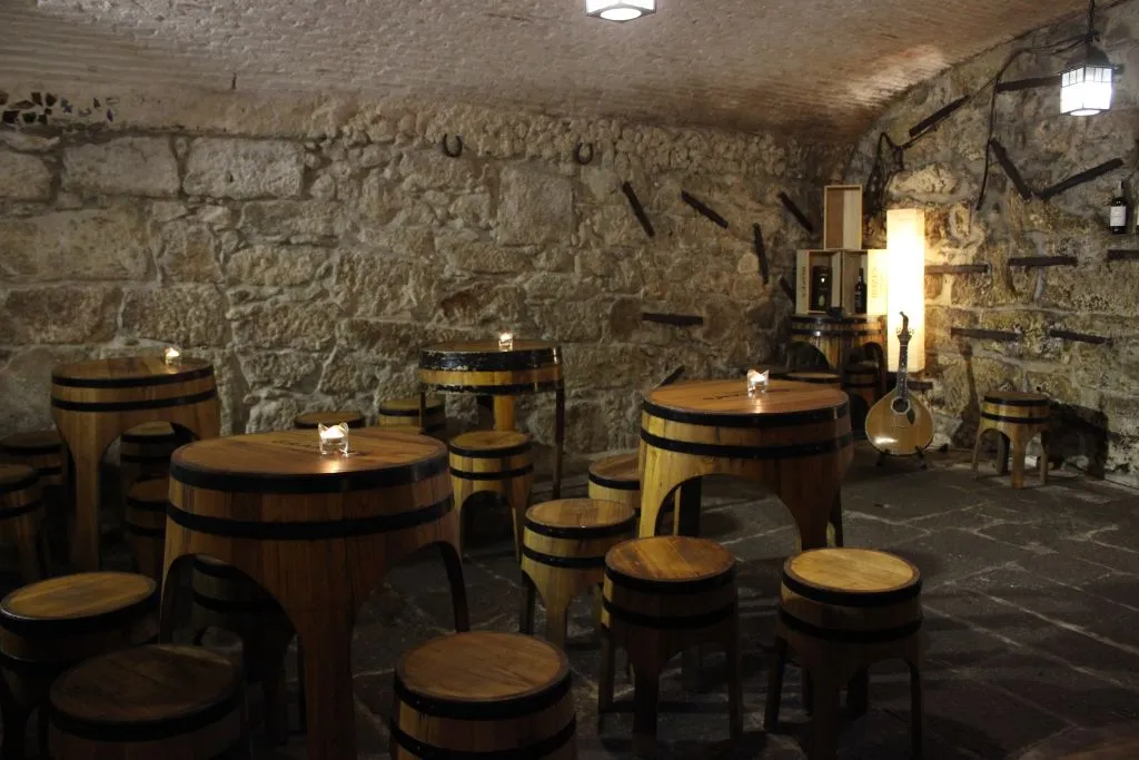 Porto: A Casa do Fado - Ribeira