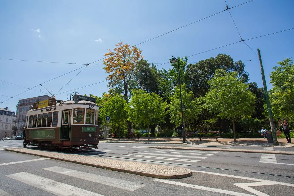 Lisbon: 72 or 96-Hour Hop-on Hop-off Bus, Boat, and Tram All-in-One tour