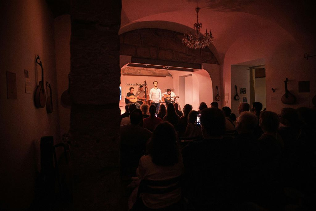 Porto: Fado by Casa da Guitarra