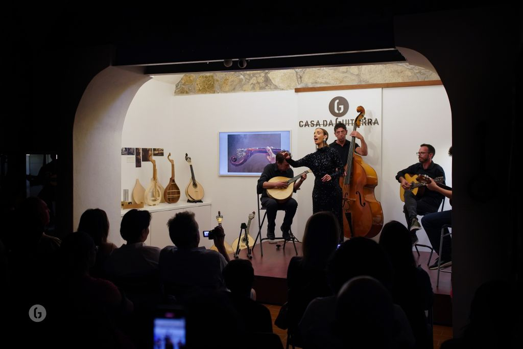 Porto: Fado by Casa da Guitarra