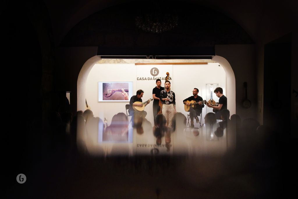 Porto: Fado by Casa da Guitarra