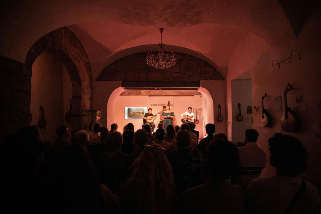 Porto: Fado by Casa da Guitarra