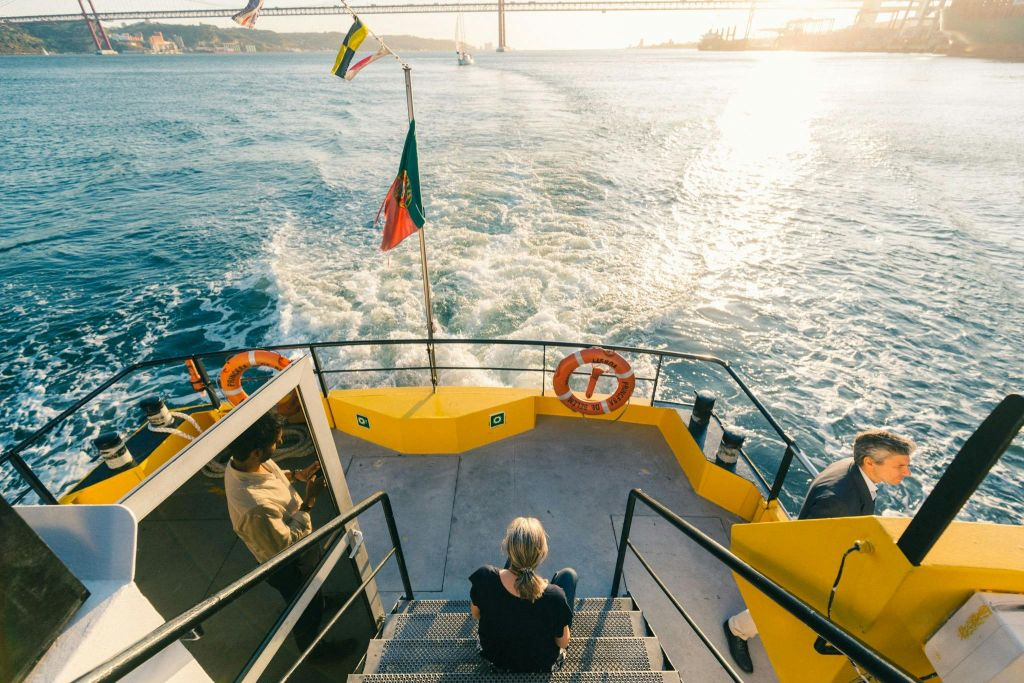Lisbon: Hop-on Hop-off Boat Tour by Yellow Boat