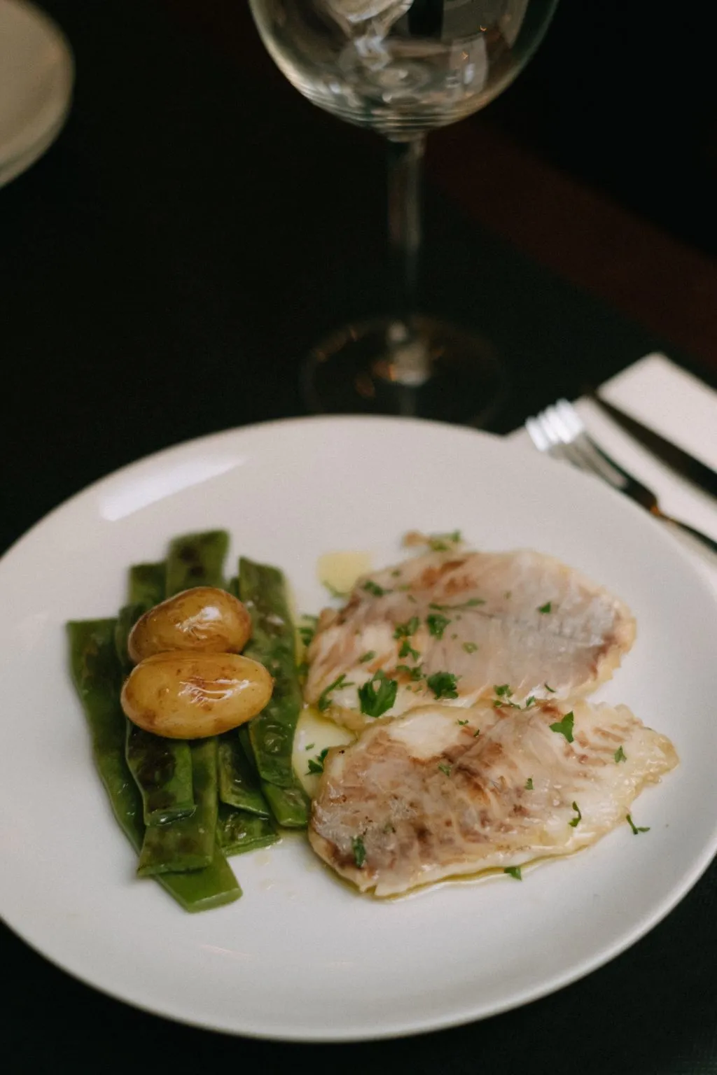 Canto do Poeta: Traditional Fado Show with Dinner
