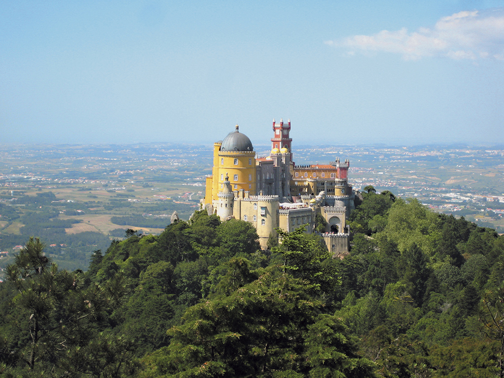 Sintra, Cascais & Cabo da Roca: Guided Small-Group Day Trip from Lisbon