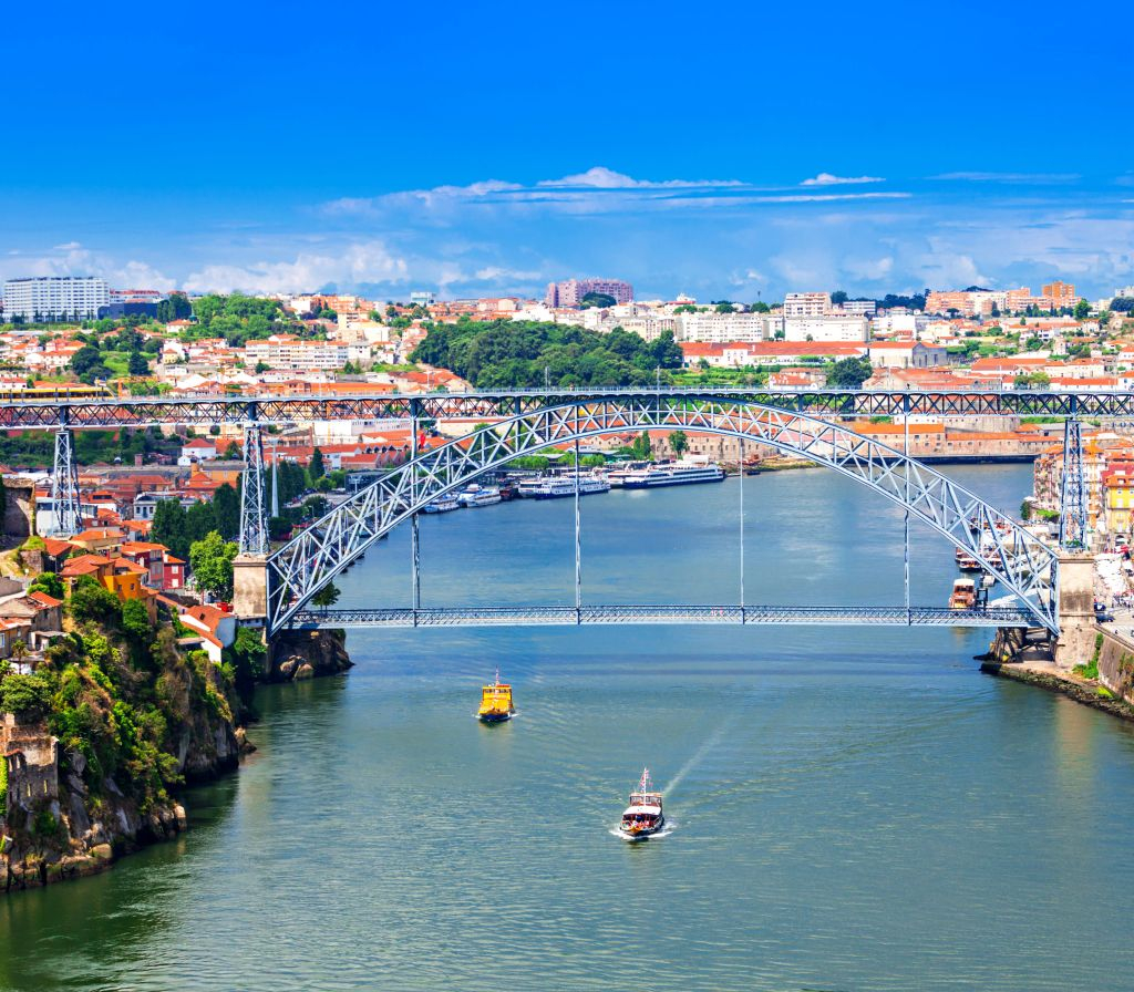 Porto: Yellow Bus Hop-on Hop-off Tour, River Cruise & Wine Cellar Visit