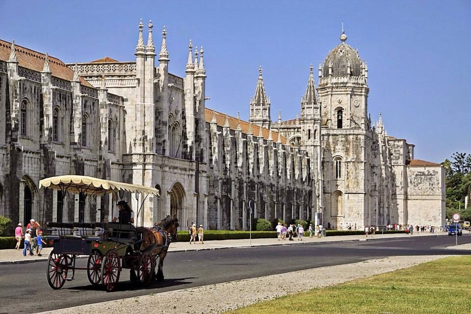 Belém: Horse-Drawn Carriage Ride