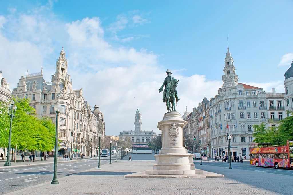 Oporto: Visita de medio día en autobús con cata de vinos de Oporto + Crucero