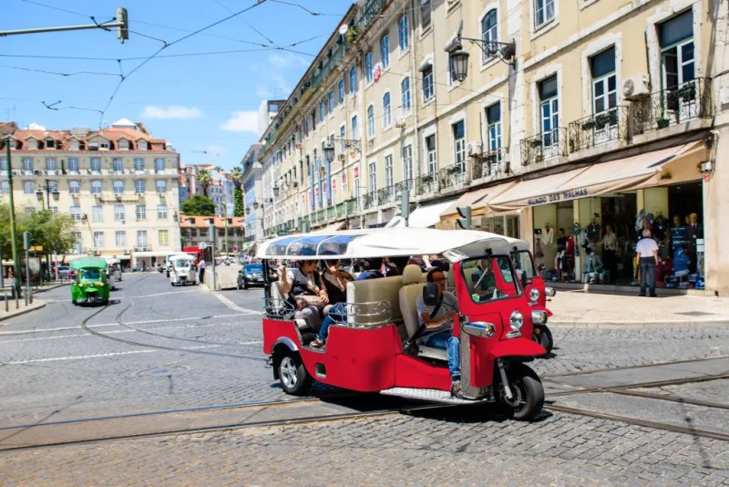 TukTuk around Porto + Winery with tasting + Cruise