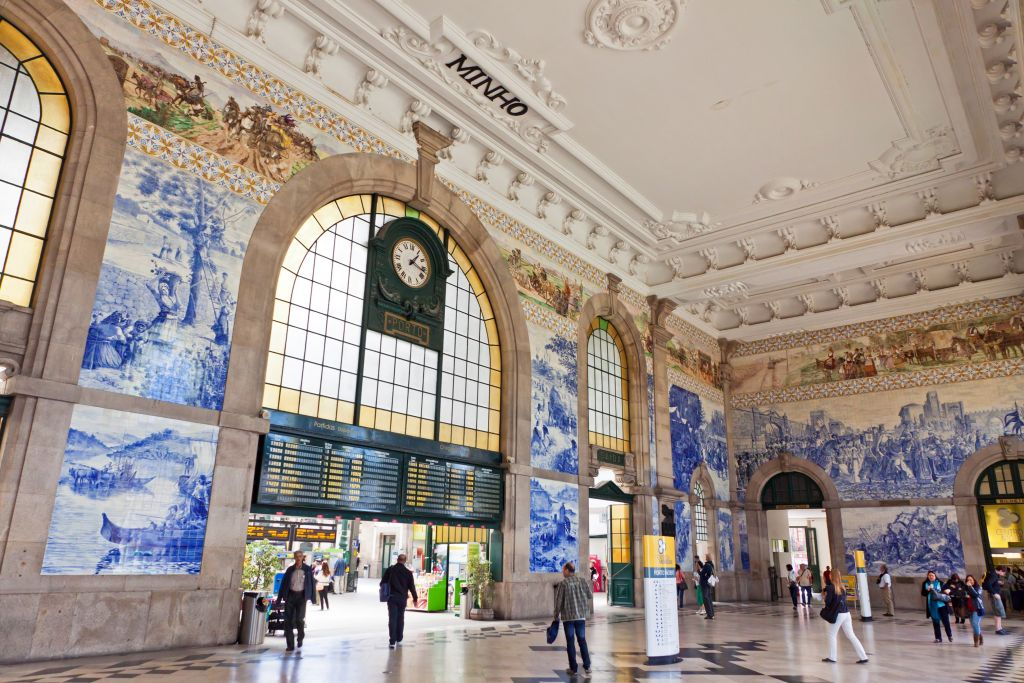 Porto: Full Day City Tour by Bus with Wine Cellar, Lunch and Cruise