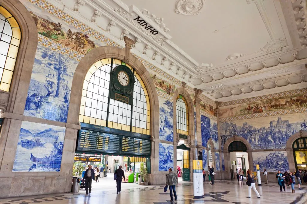 Porto: Full Day City Tour by Bus with Wine Cellar, Lunch and Cruise