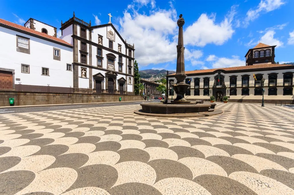 Autocarro hop-on hop-off Funchal: passeio 3 em 1 de 48 horas