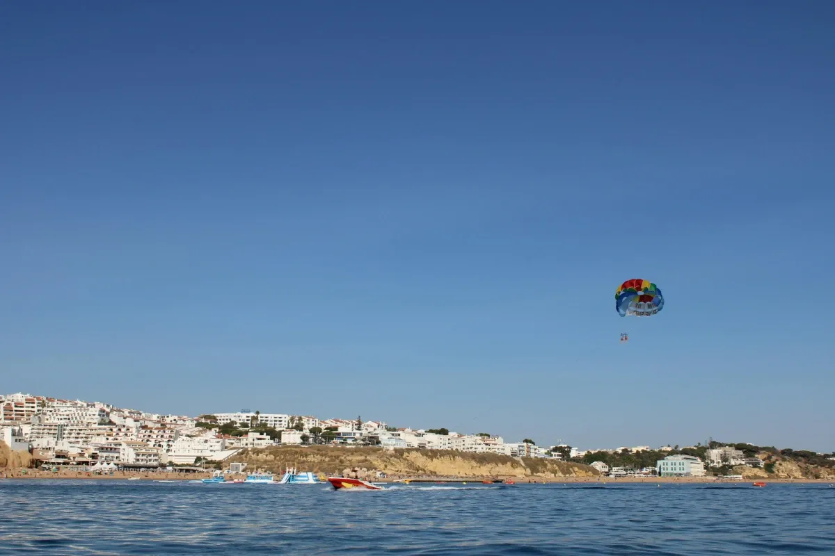 Parasailing in Albufeira
