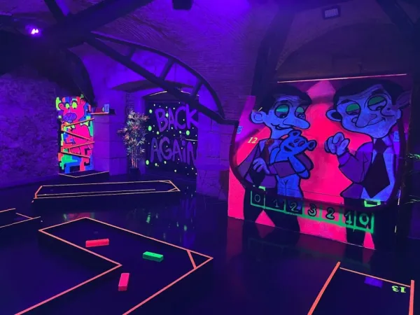 Minigolfe Lisboa: campo de minigolfe de 18 buracos + acesso à área do bar