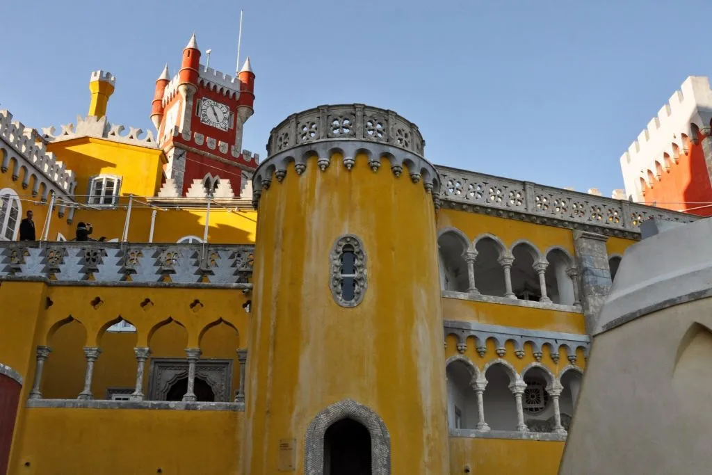 Day Trip from Lisbon: Cascais, Pena Palace & Quinta da Regaleira