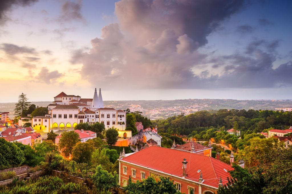 Day Trip from Lisbon: Cascais, Pena Palace & Quinta da Regaleira