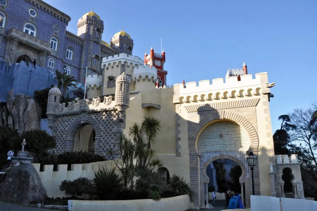Day Trip from Lisbon: Cascais, Pena Palace & Quinta da Regaleira