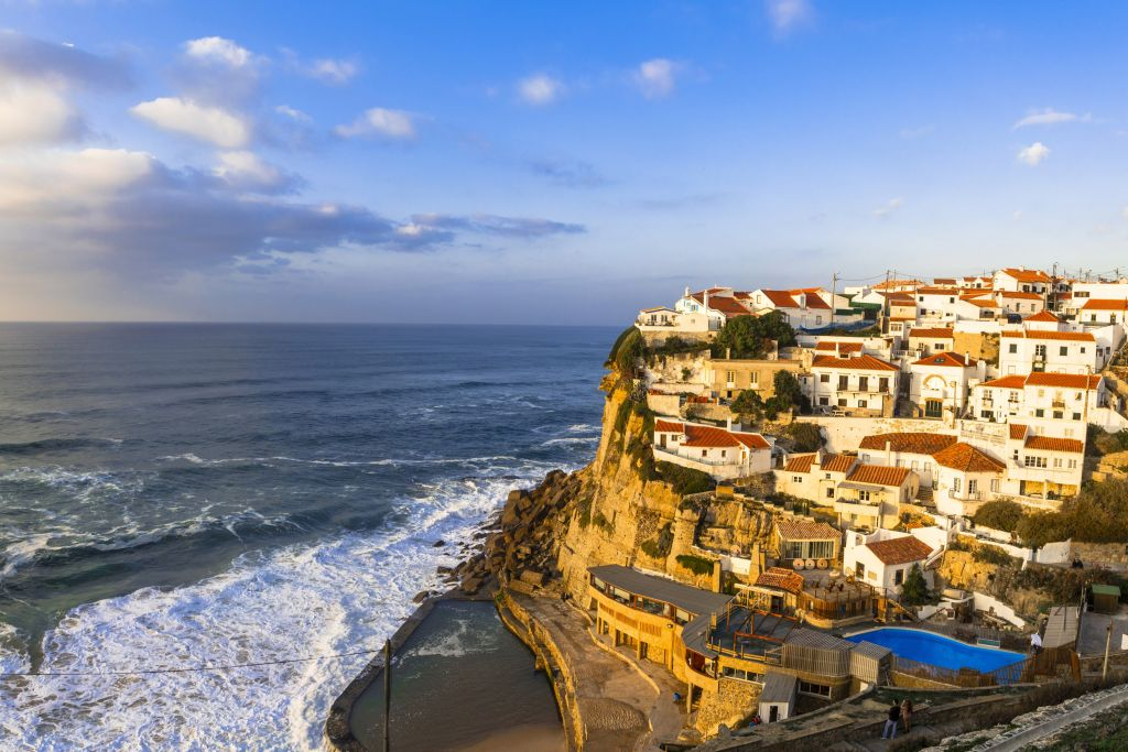 Day Trip from Lisbon: Cascais, Pena Palace & Quinta da Regaleira