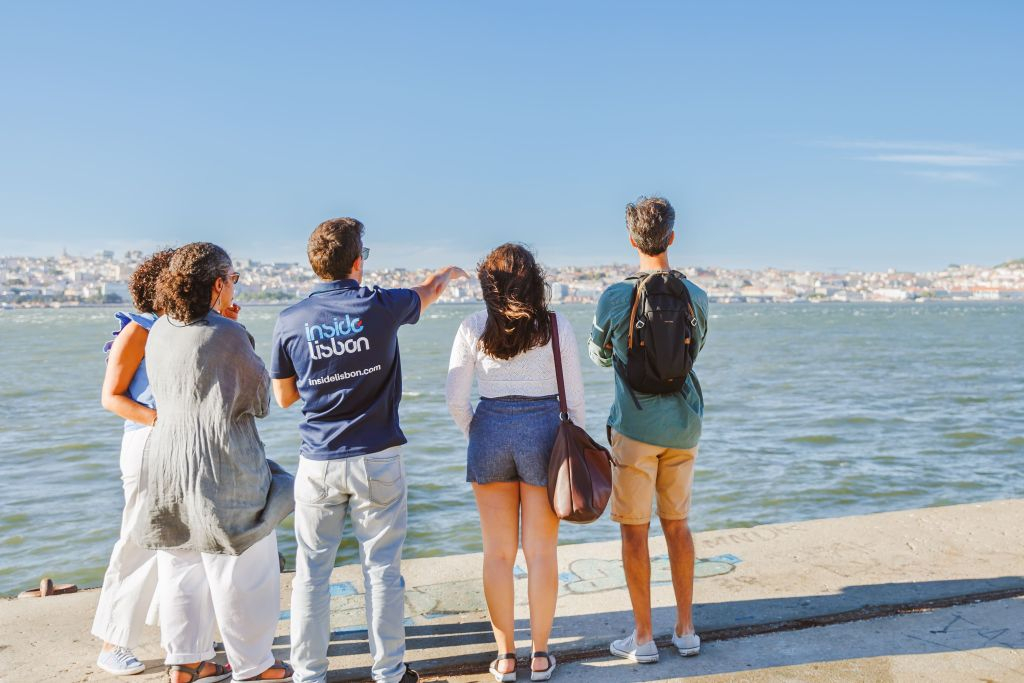 Lisbonne : Visite à pied en petit groupe avec déjeuner de fruits de mer
