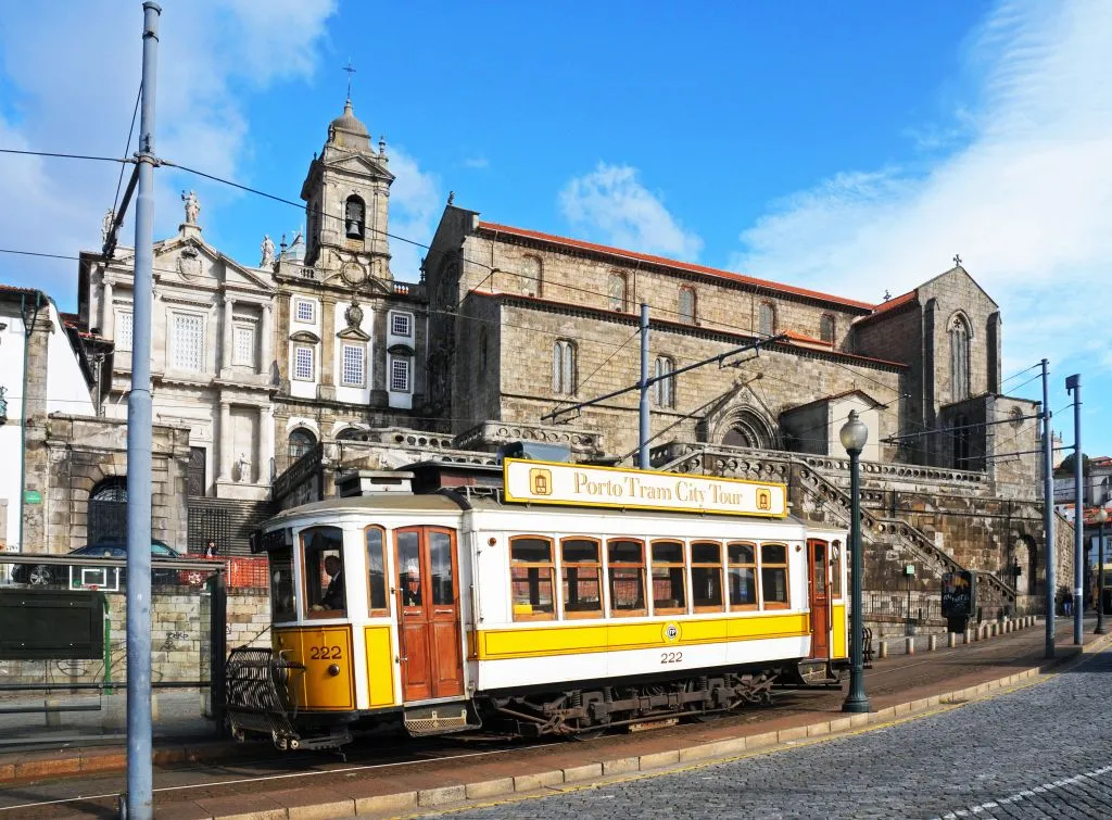 Porto: Yellow Bus Hop-on Hop-off Tour + Tram City Tour