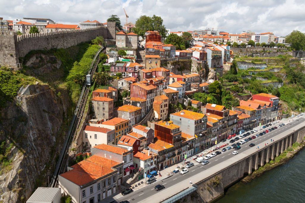 Oporto: Yellow Bus Hop-on Hop-off Tour + Tram City Tour