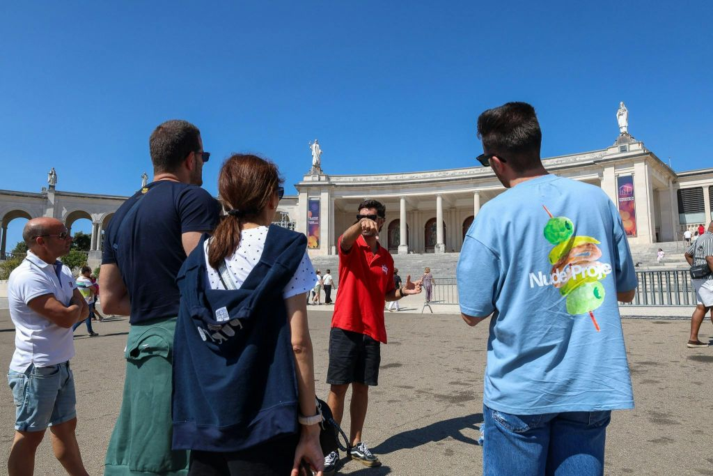 Day Tour from Lisbon: Fátima, Batalha, Nazaré & Óbidos