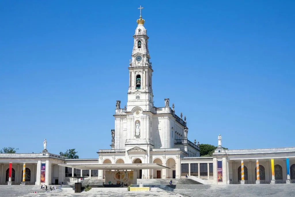Day Tour from Lisbon: Fátima, Batalha, Nazaré & Óbidos