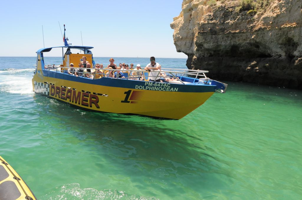 Caves and Dolphin Watching Cruise from Albufeira - Dreamer (Jet Boat)