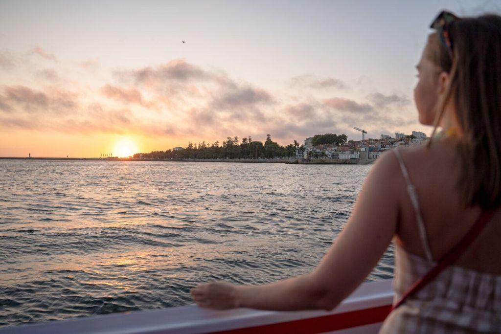 Porto: Douro River Party Boat with Sunset Option
