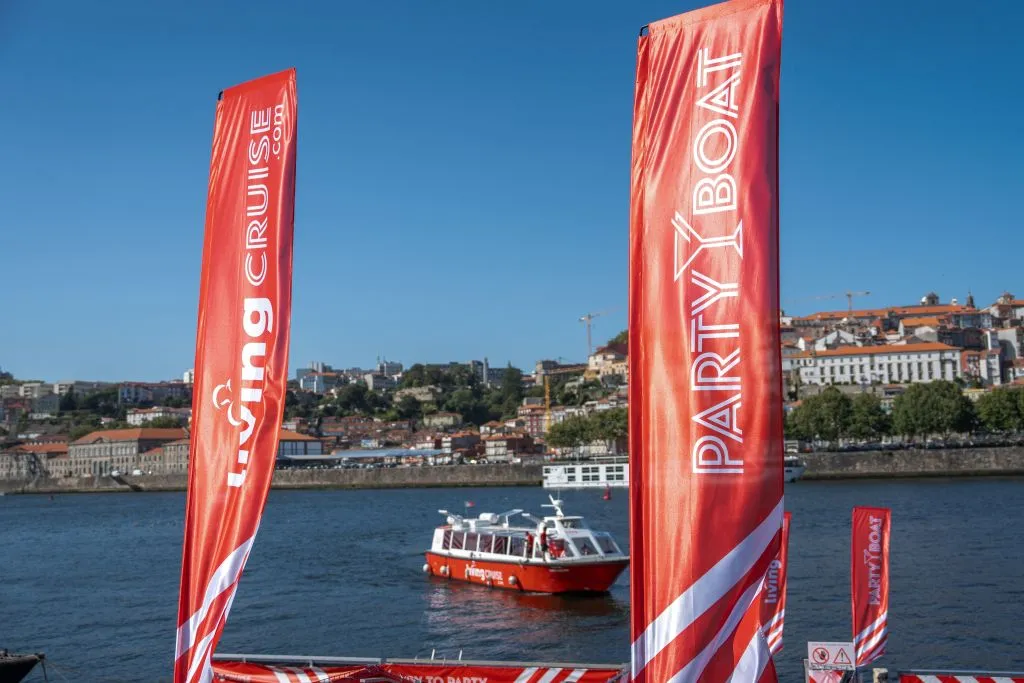 Porto: Douro River Party Boat with Sunset Option