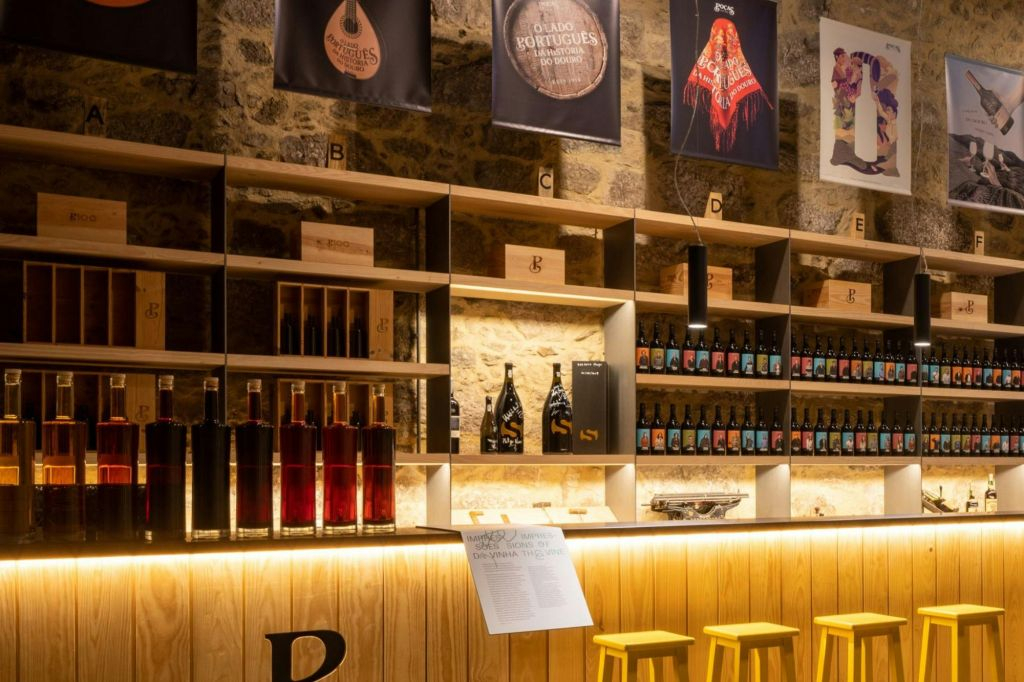 Caves Poças: Vinho do Porto & Pastel de Nata