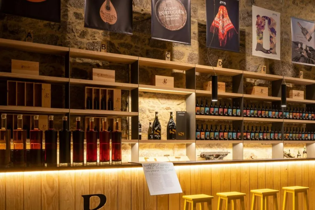 Caves Poças: Vinho do Porto & Pastel de Nata
