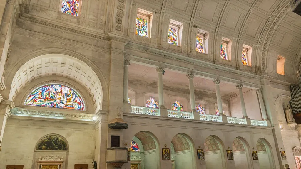 Santuário de Fátima: audioguia e transporte desde Lisboa