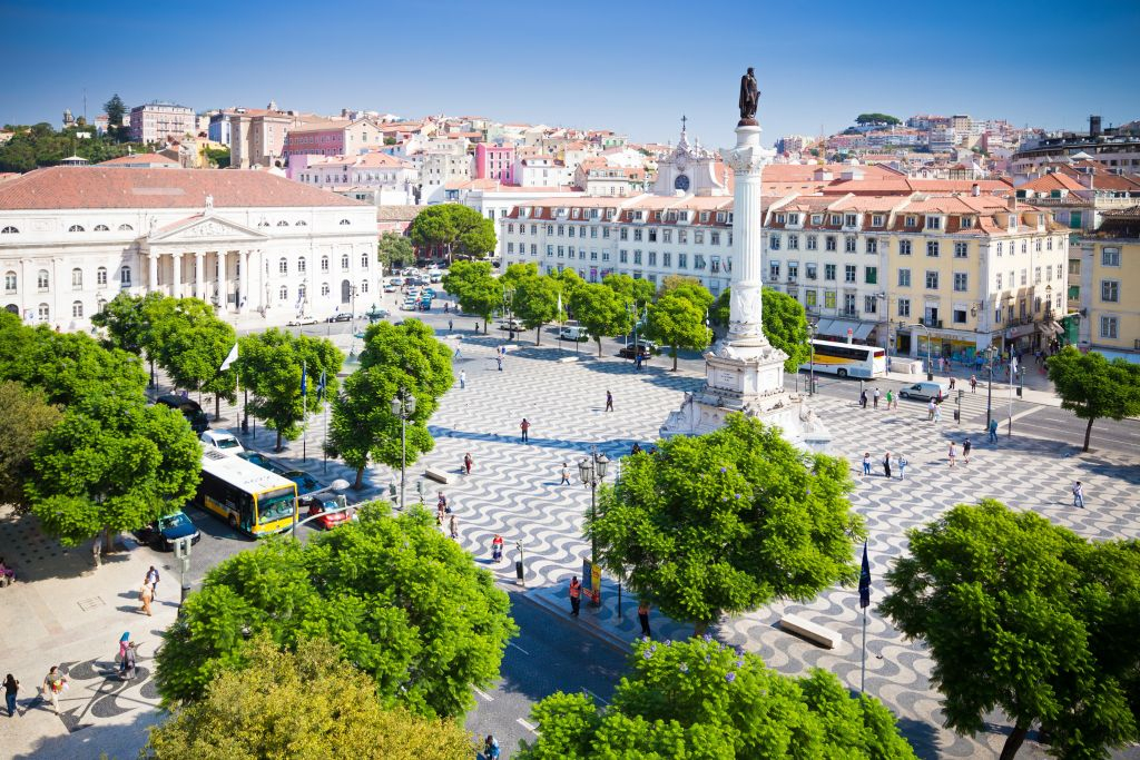 Best of Lisbon Walking Tour: Baixa, Chiado and Alfama
