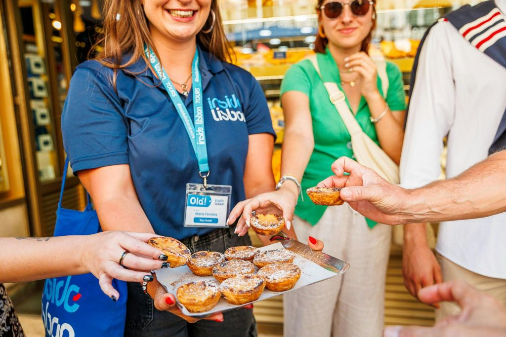 Best of Lisbon Walking Tour: Baixa, Chiado and Alfama