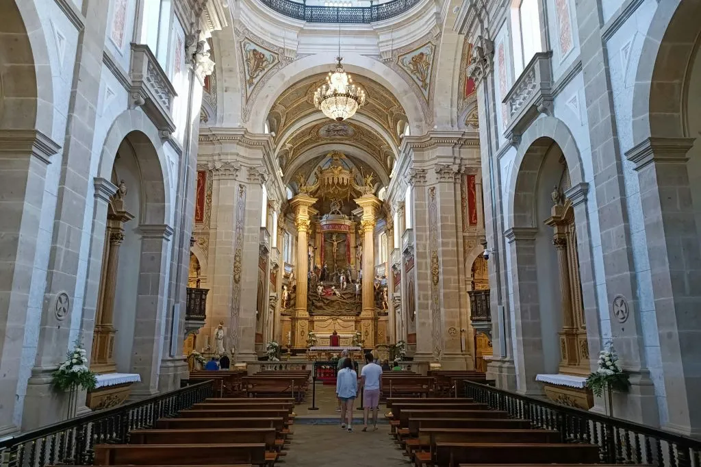 Braga and Guimarães: Day Tour from Porto