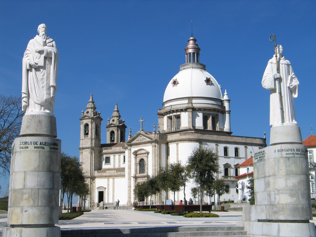 Braga and Guimarães: Day Tour from Porto