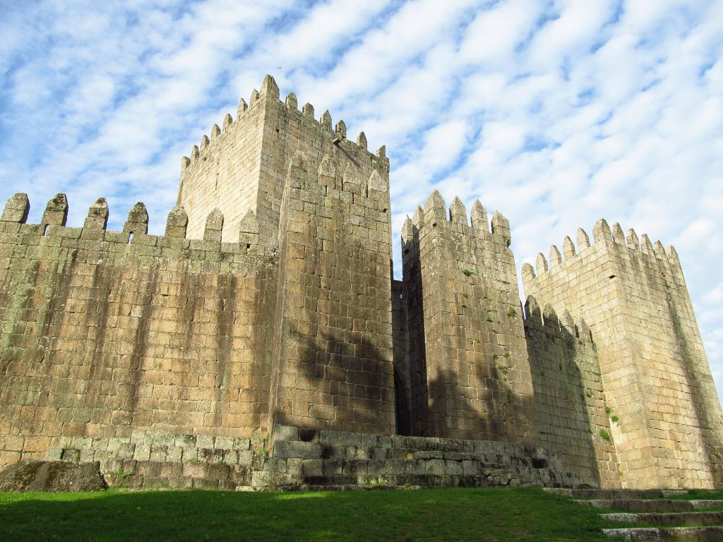 Braga and Guimarães: Day Tour from Porto